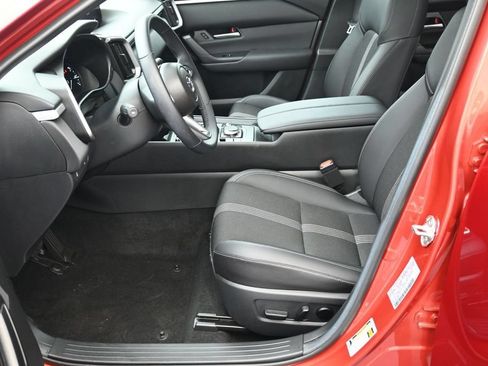Used 2025 MAZDA CX-50 AWD 2.5 S w/ Weather Package image 17