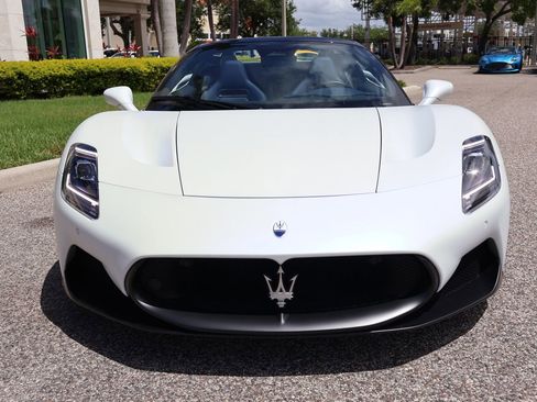 Used 2024 Maserati MC20 Cielo image 3