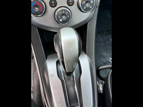 Used 2018 Chevrolet Sonic Premier FWD image 11