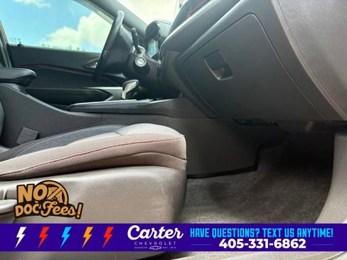 Used 2024 Chevrolet Trax RS w/ Sunroof Package FWD image 20