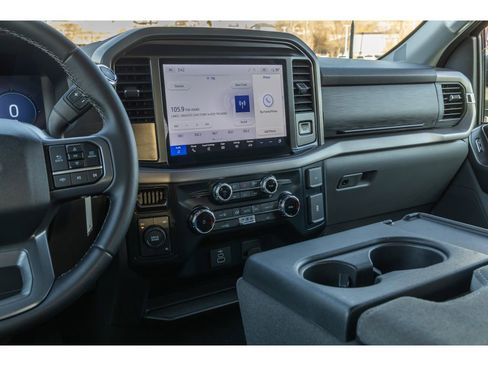 Used 2025 Ford F150 XLT w/ Equipment Group 301A Standard image 22