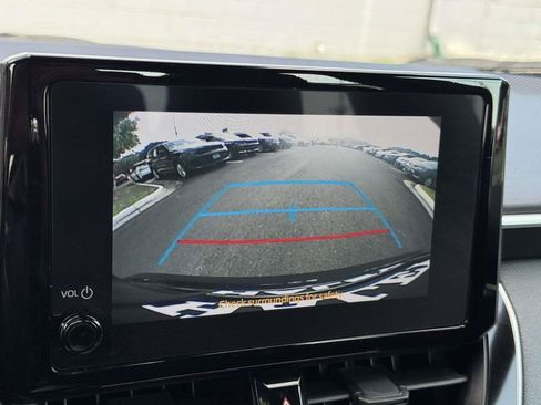 Used 2025 Toyota Corolla SE FWD image 5