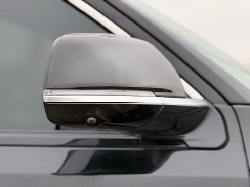 Used 2022 Jeep Wagoneer Series III w/ Premium Group I image 9