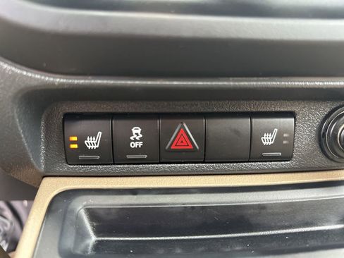 Used 2016 Jeep Patriot High Altitude image 23