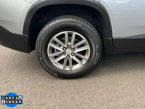 Used 2023 Chevrolet Traverse LT w/ LPO, Cargo Package AWD/4WD image 9