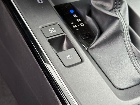 Used 2026 Toyota Corolla Cross XLE image 29