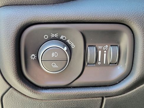 Used 2023 RAM 1500 Laramie AWD/4WD image 26
