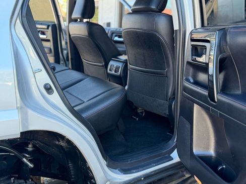 Used 2022 Toyota 4Runner TRD Off-Road Premium AWD/4WD image 54