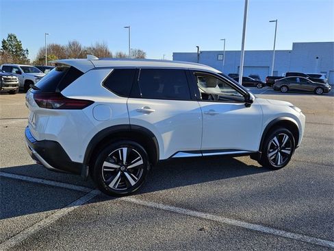 Used 2021 Nissan Rogue Platinum image 14