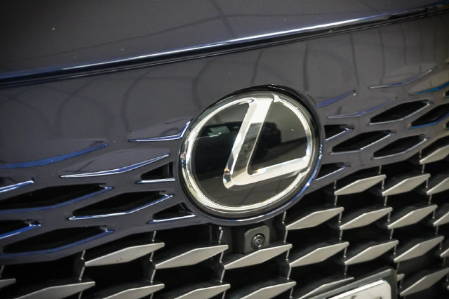 Certified 2024 Lexus RX 450h AWD w/ Convenience Package image 28