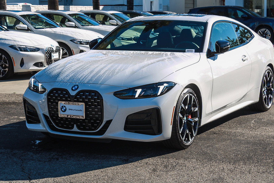 Used 2026 BMW 430i Coupe w/ M Sport Package RWD image 3