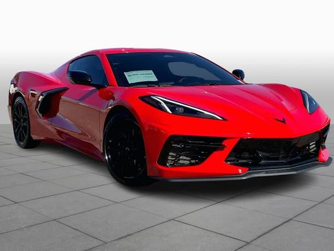 Used 2025 Chevrolet Corvette Stingray Coupe w/ 1LT image 2