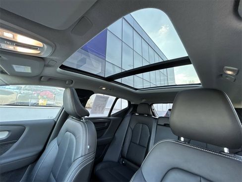 Certified 2023 Volvo XC40 B5 Plus image 14