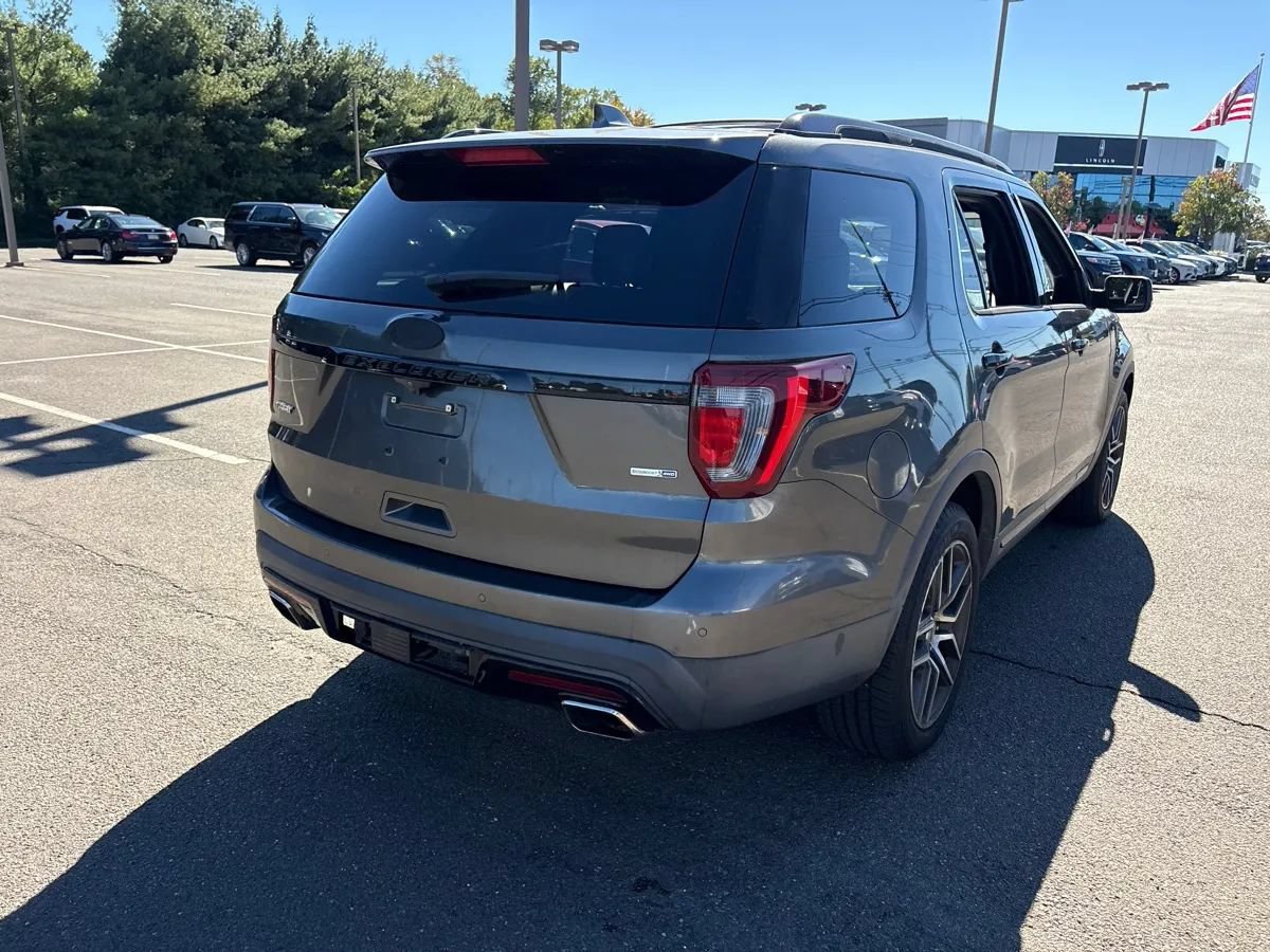 Used 2016 Ford Explorer Sport w/ Equipment Group 401A AWD/4WD image 4