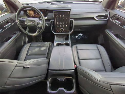 Used 2024 GMC Acadia Elevation image 17