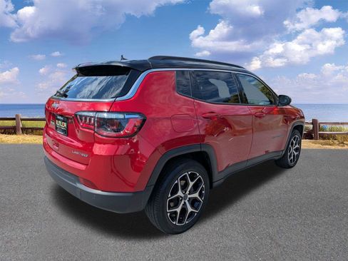 Used 2025 Jeep Compass Limited AWD/4WD image 8