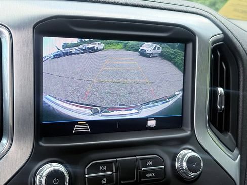Used 2022 GMC Sierra 2500 SLE w/ X31 Off-Road Package AWD/4WD image 15