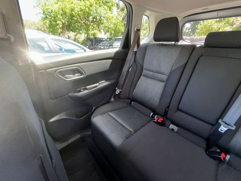 Used 2025 Nissan Rogue SV FWD image 41
