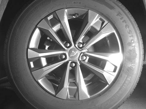 Used 2025 Chevrolet Equinox LT image 14