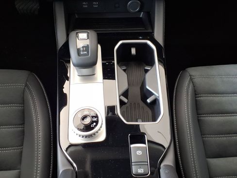 New 2026 Mitsubishi Outlander SE FWD image 15