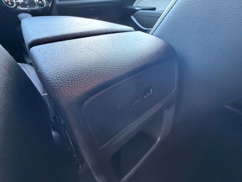 Certified 2025 Chevrolet Trax LT w/ LT Convenience Package image 19