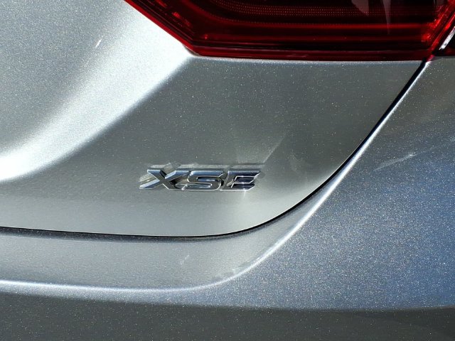 Used 2024 Toyota Camry XSE w/ Navigation Package FWD image 9