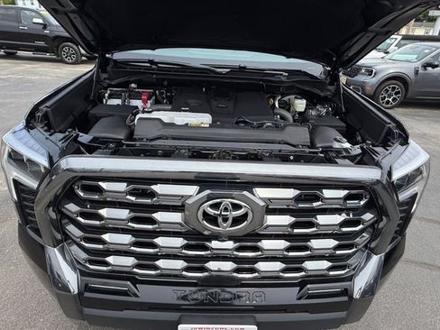 Used 2025 Toyota Tundra Platinum AWD/4WD image 31