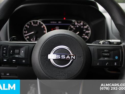 Used 2024 Nissan Rogue SV FWD image 29