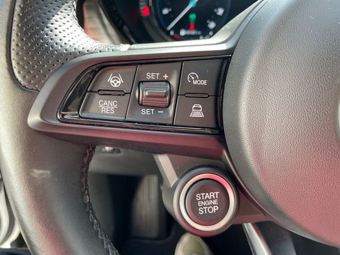 Used 2024 Alfa Romeo Tonale Ti image 31