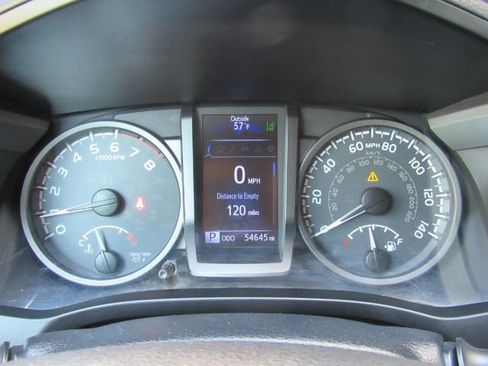 Used 2019 Toyota Tacoma TRD Sport image 37