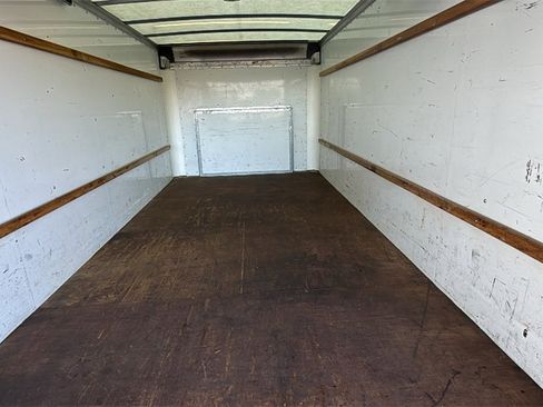 Certified 2022 Ford E-350 and Econoline 350 Super Duty image 22