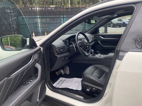 Used 2021 Maserati Levante S GranSport image 20