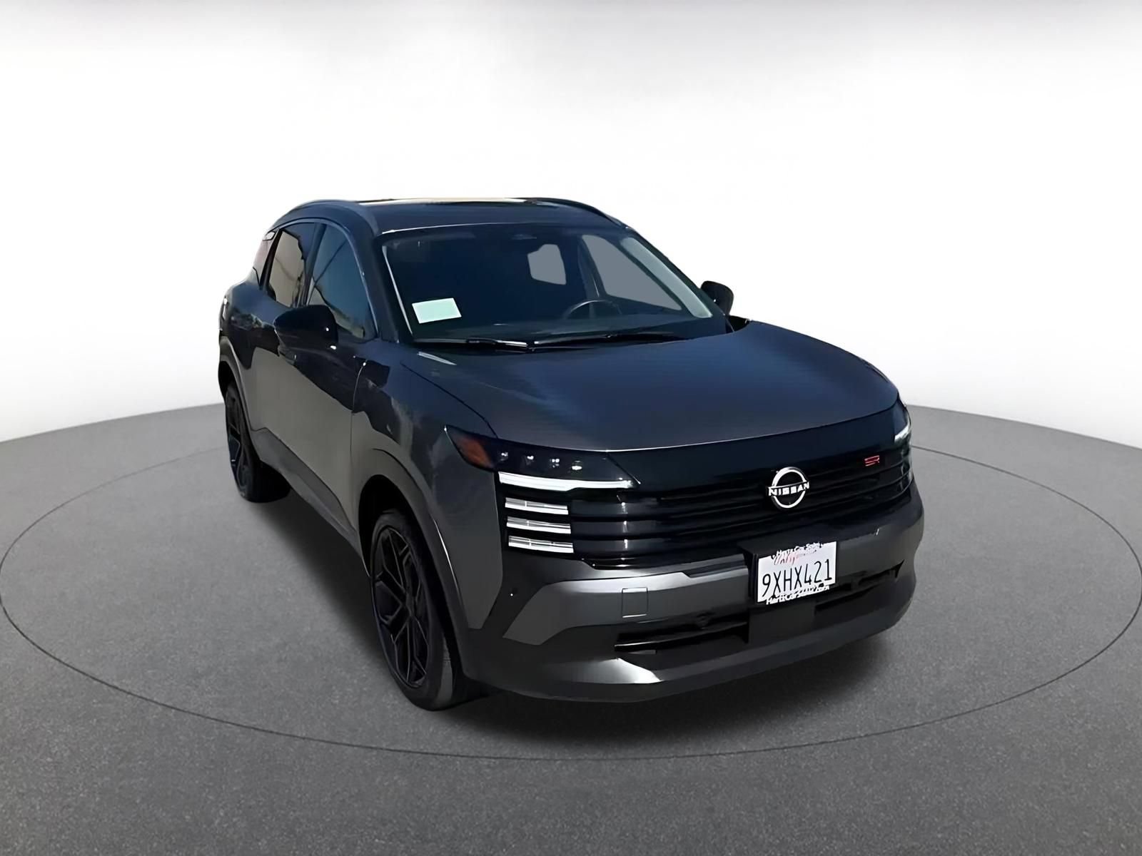 Used 2026 Nissan Kicks SR FWD image 3