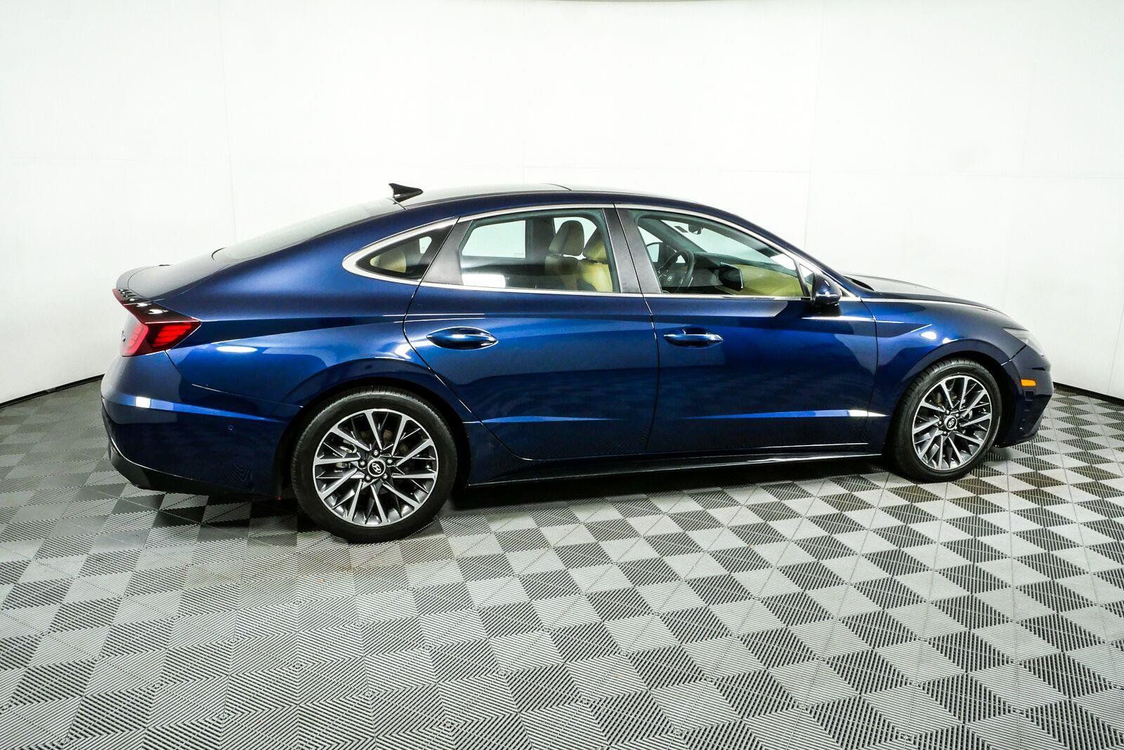 Used 2021 Hyundai Sonata Limited w/ Cargo Package FWD image 2
