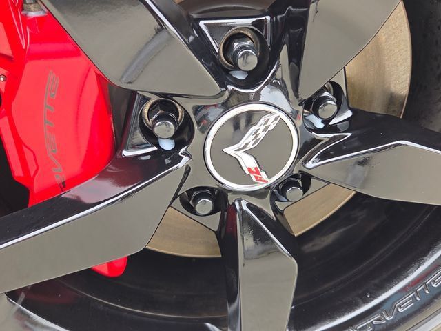 Used 2015 Chevrolet Corvette Stingray Coupe RWD image 17