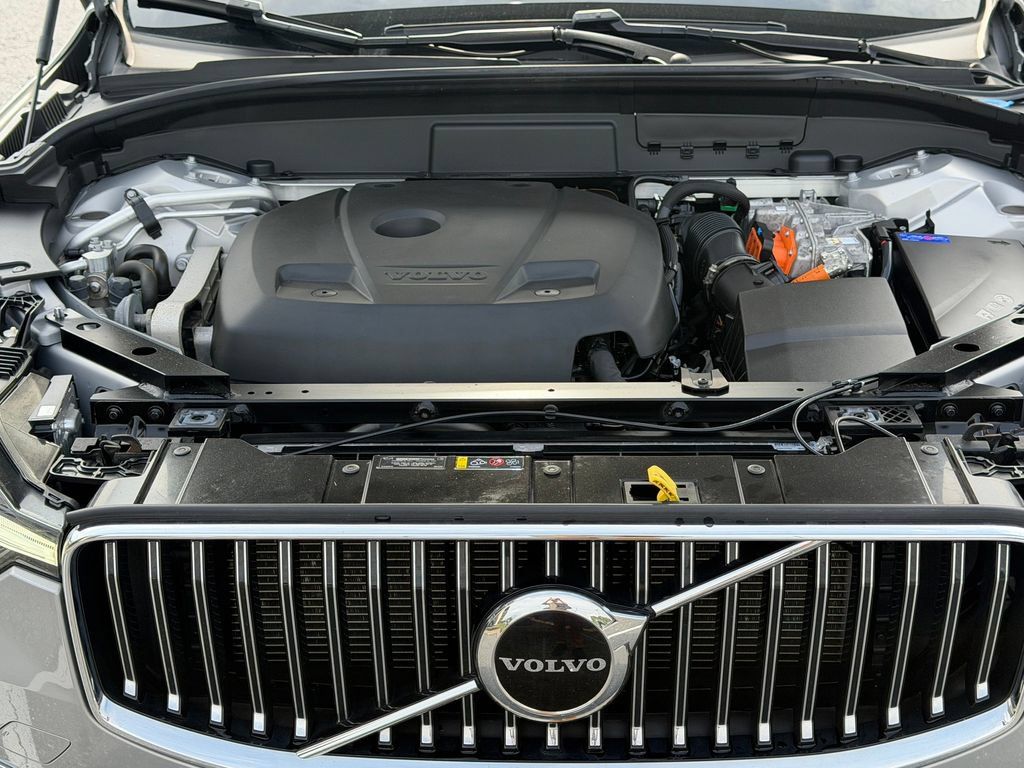 Used 2023 Volvo XC60 T8 Core AWD/4WD image 37