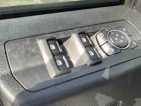 Used 2018 Ford F150 Lariat w/ Equipment Group 502A Luxury AWD/4WD image 20