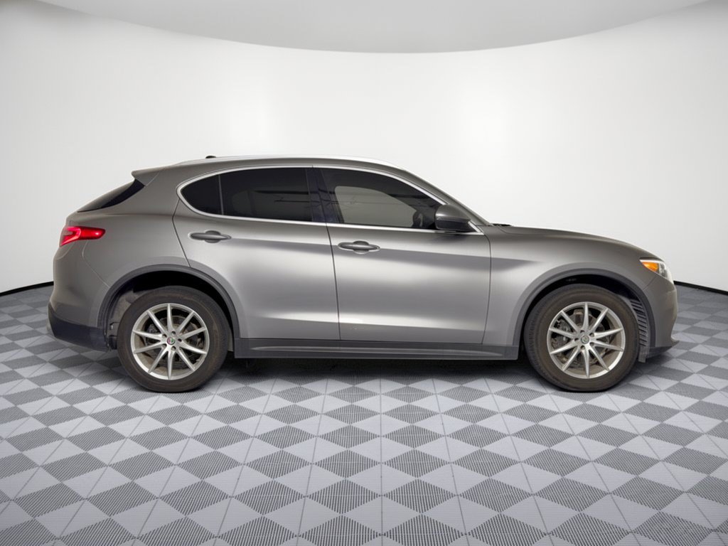 Used 2018 Alfa Romeo Stelvio Ti AWD/4WD image 8