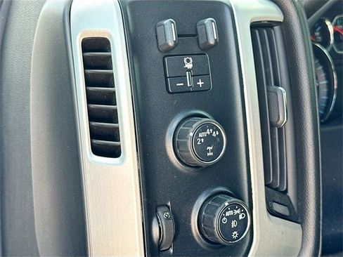 Used 2018 GMC Sierra 1500 SLE w/ SLE Value Package image 9
