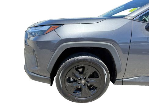 Used 2024 Toyota RAV4 XLE FWD image 9
