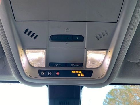 Used 2020 Chevrolet Equinox LT image 14