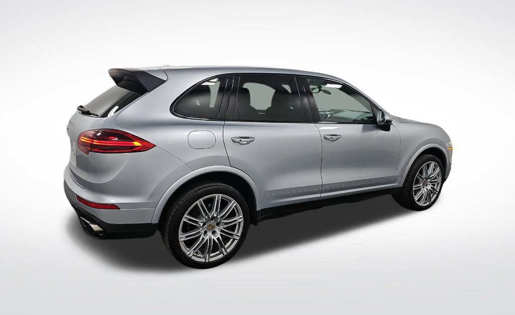 Used 2018 Porsche Cayenne Platinum Edition w/ Premium Package AWD/4WD image 4