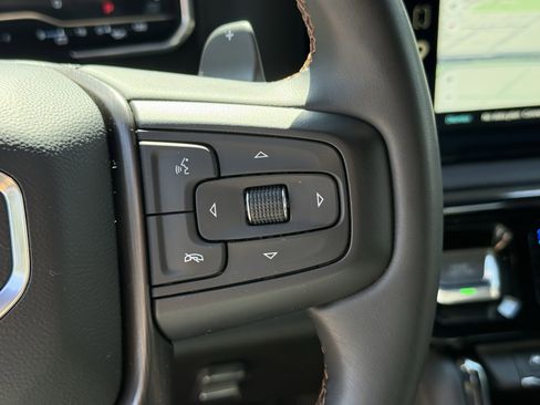 Used 2023 GMC Sierra 1500 AT4 w/ AT4 Premium Package AWD/4WD image 17