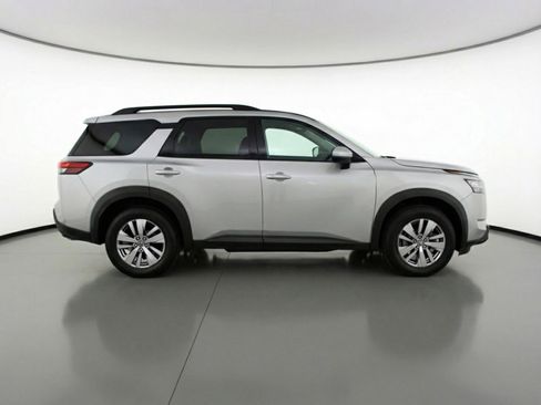 Used 2025 Nissan Pathfinder SV AWD/4WD image 11