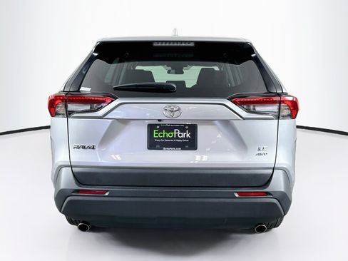 Used 2025 Toyota RAV4 LE AWD/4WD image 7
