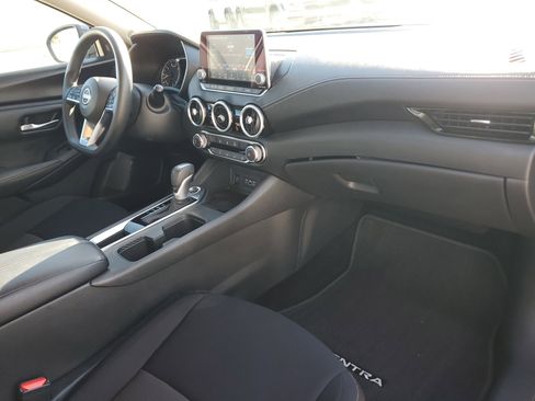 Used 2025 Nissan Sentra SV image 16