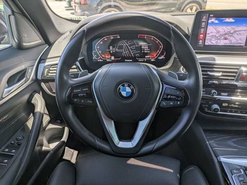 Used 2023 BMW 530i w/ Premium Package RWD image 14