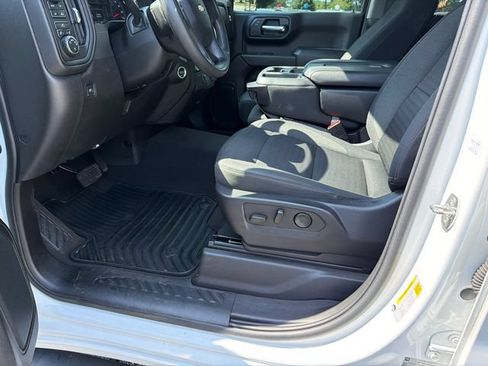 Used 2022 Chevrolet Silverado 1500 Custom AWD/4WD image 9