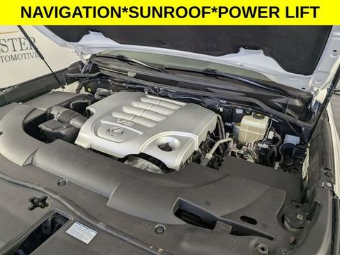 Used 2019 Lexus LX 570 4WD w/ Luxury Package image 35
