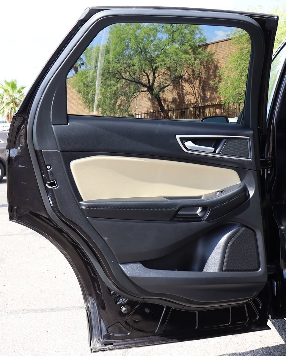 Used 2021 Ford Edge SEL w/ Cargo Accessory Package AWD/4WD image 29
